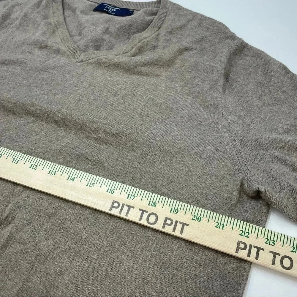J. Crew v-neck sweater L cashmere blend long sleeve 2255